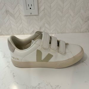 Veja Recife velcro leather sneakers